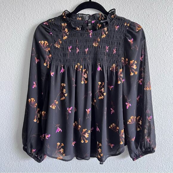 Madewell Georgette Ruffle-Collar Smocked Top in Falling Freesias - Picture 2 of 13